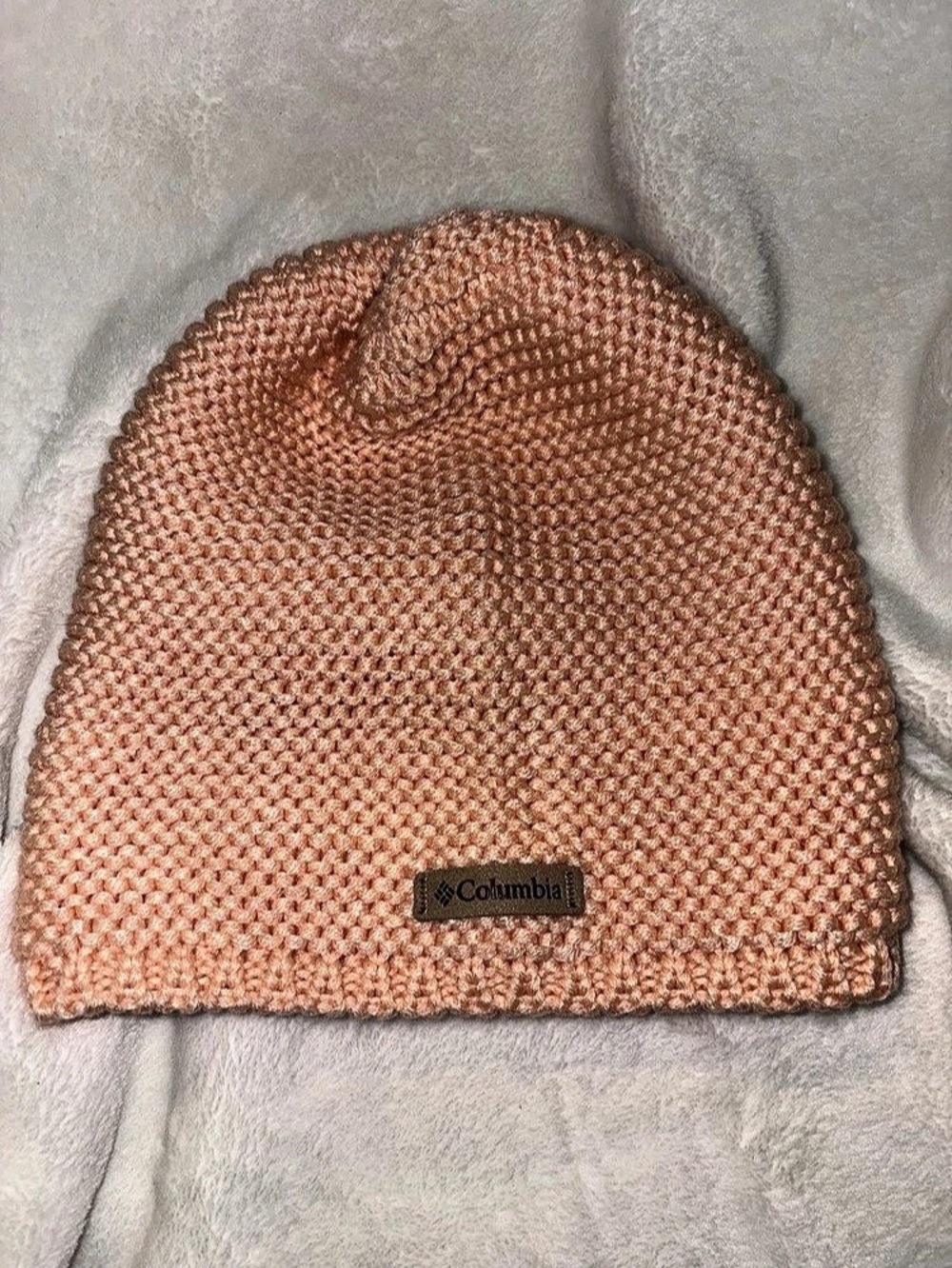Columbia women’s peach Knit Beanie Like New